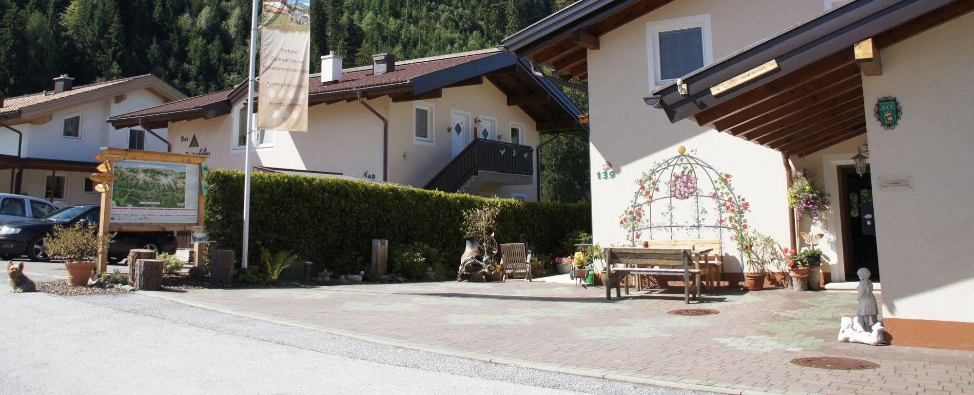 Das Taubenhaus Hotel Hollersbach im Pinzgau Ngoại thất bức ảnh